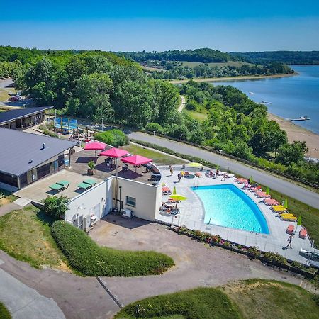 Отель Camping De La Liez Peigney Экстерьер фото