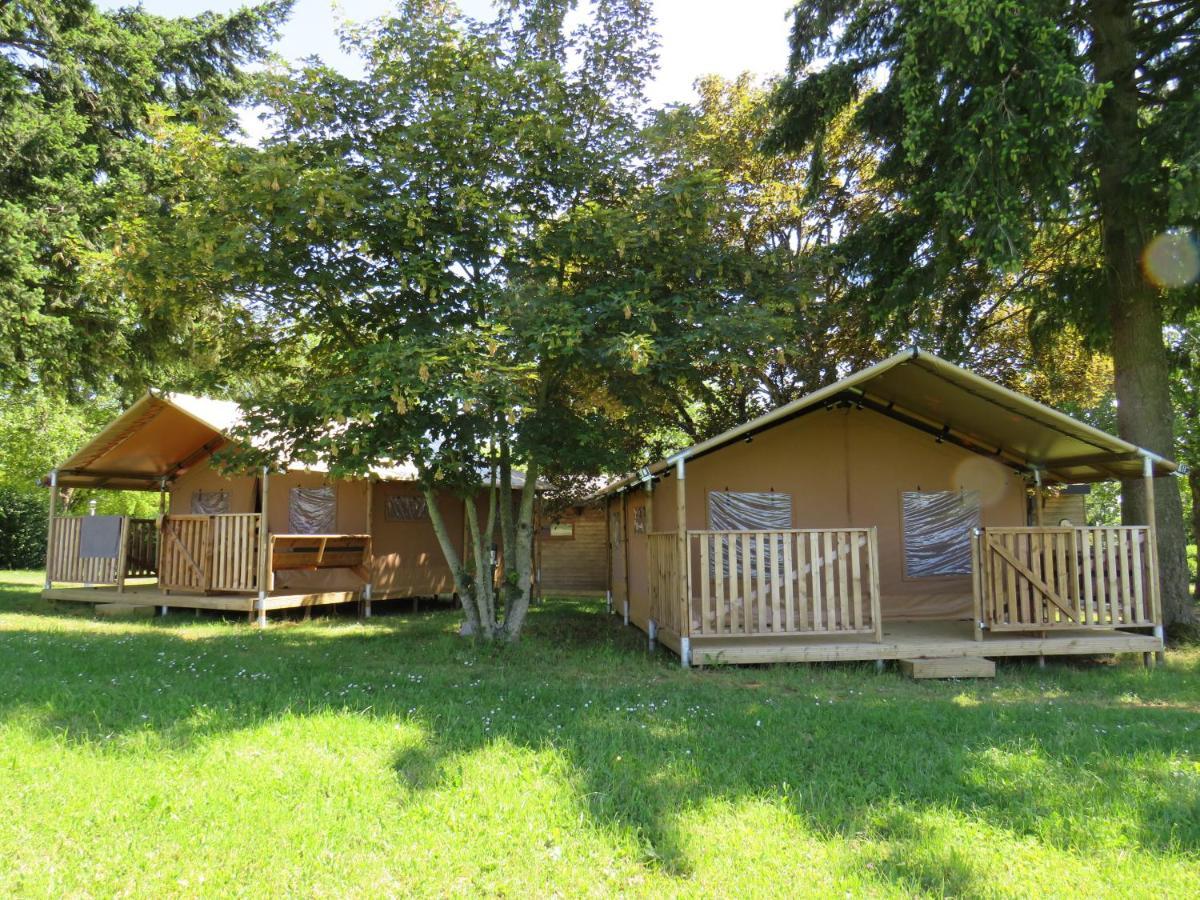 Отель Camping De La Liez Peigney Экстерьер фото