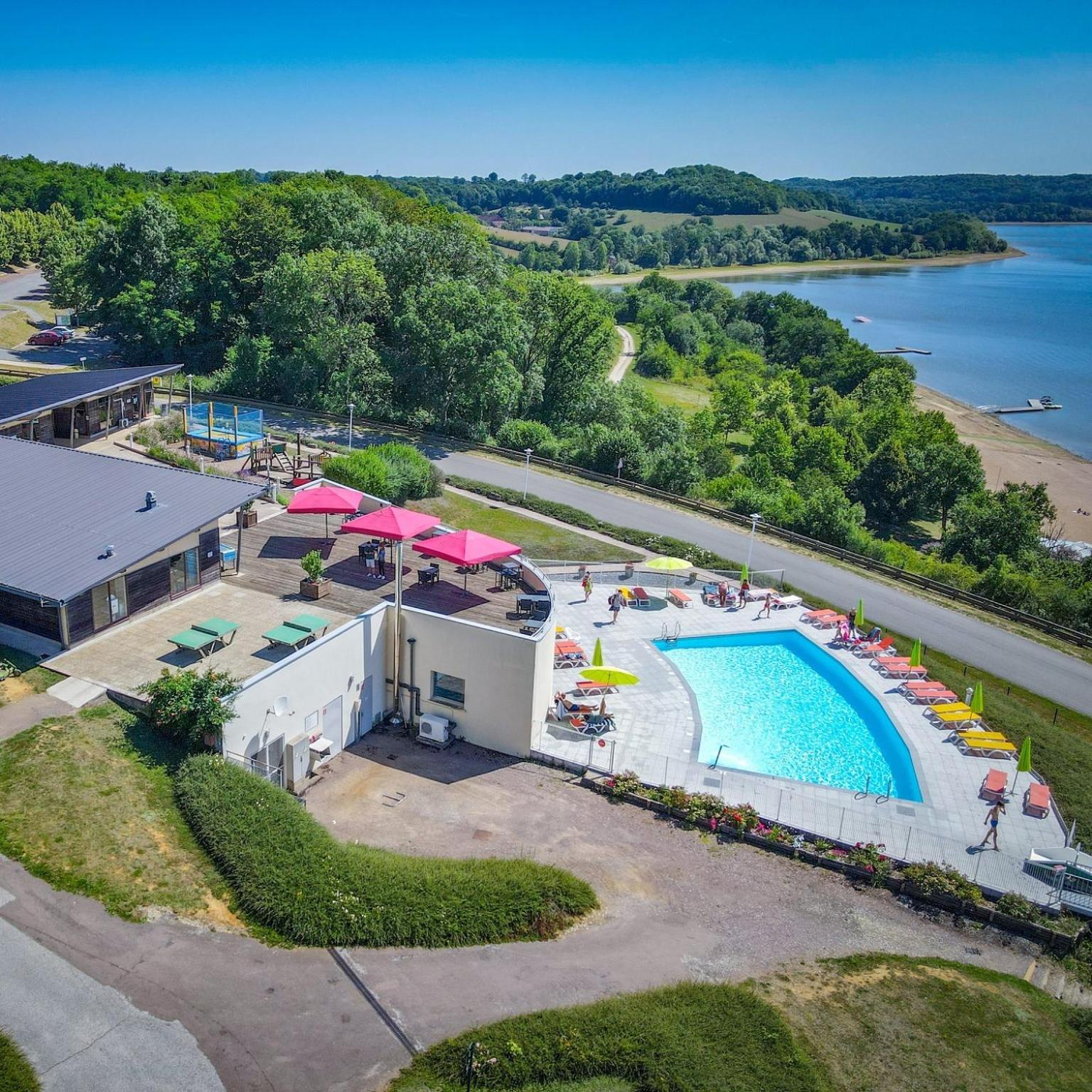 Отель Camping De La Liez Peigney Экстерьер фото