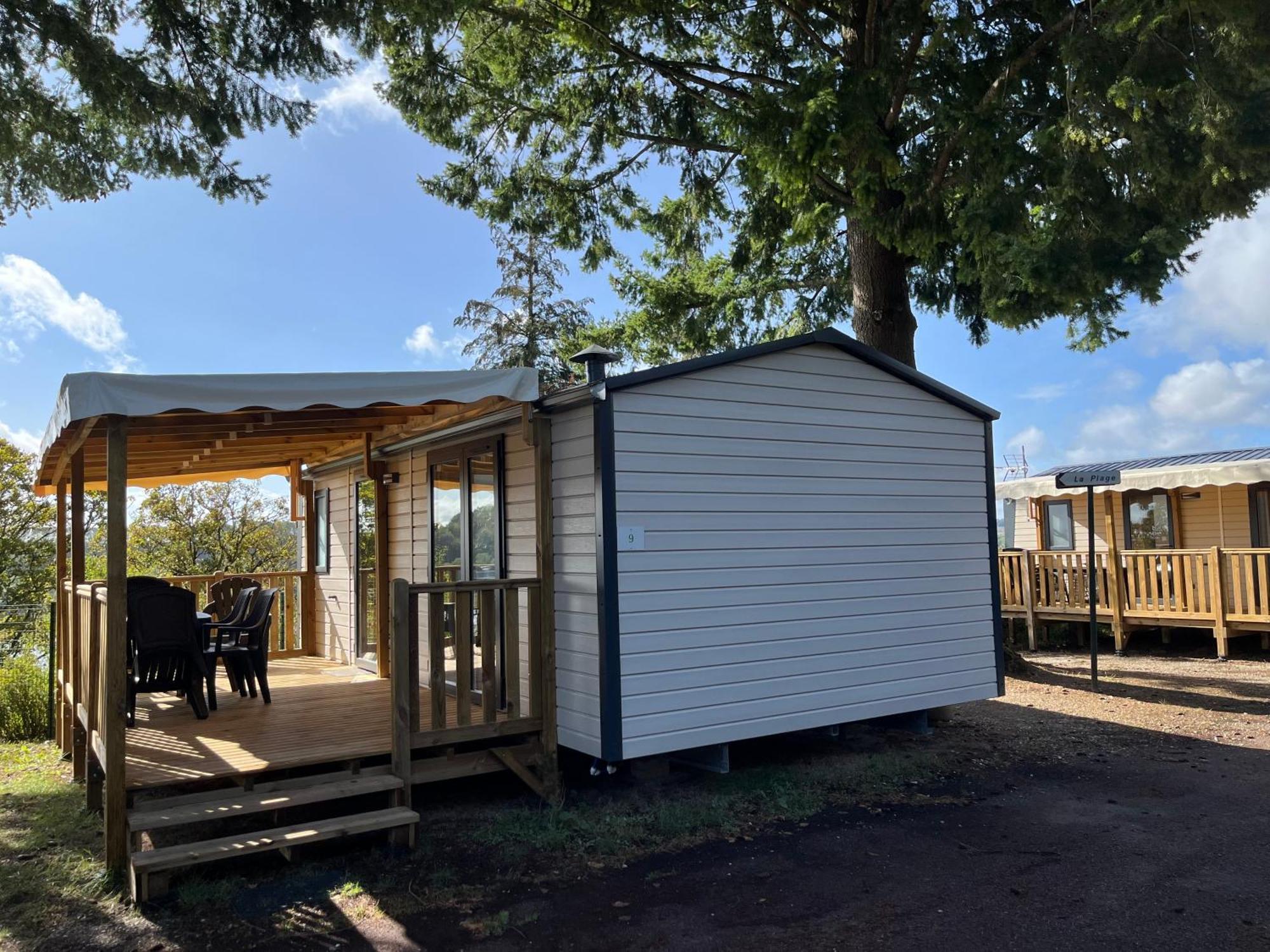 Отель Camping De La Liez Peigney Экстерьер фото
